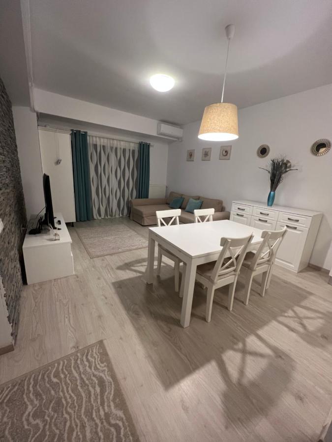 Eqinox Apartments นาโวดาริ ภายนอก รูปภาพ
